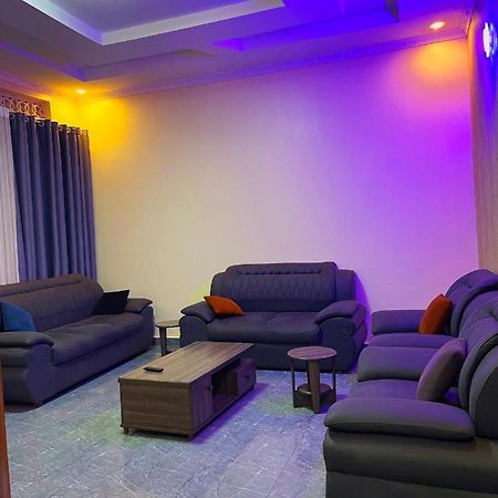 Zeo Airbnb - Cheap Apartment In 키갈리 외부 사진