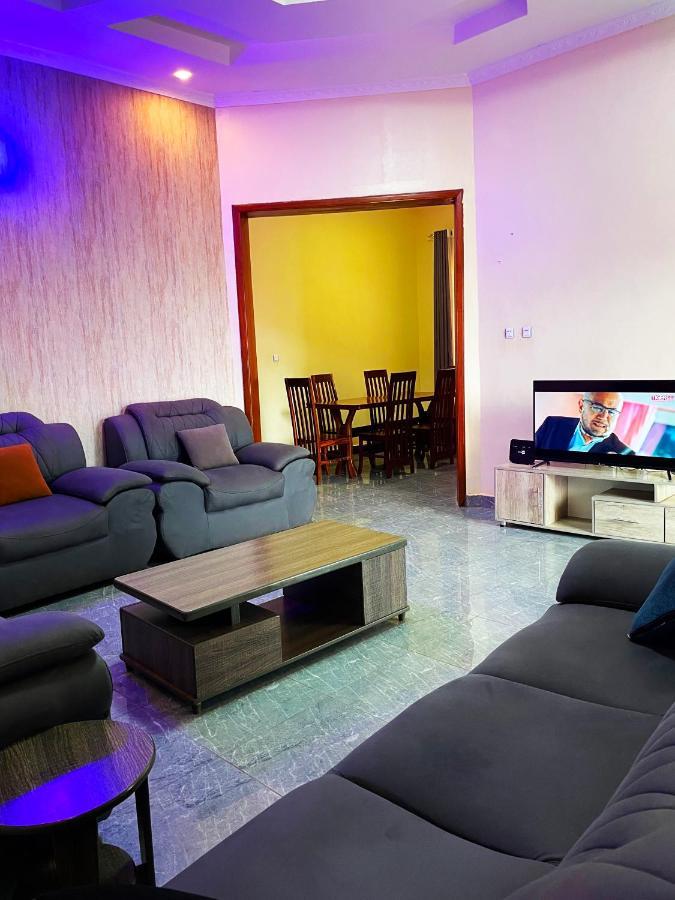Zeo Airbnb - Cheap Apartment In 키갈리 외부 사진